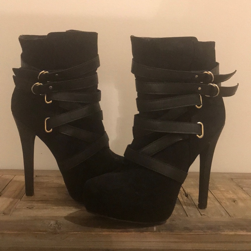 Women’s Black Booties, worn once! - Picture 3 of 3